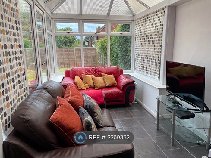 6 Bedroom Semi-Detached House To Rent In Maytree Close, Guildford, GU1
