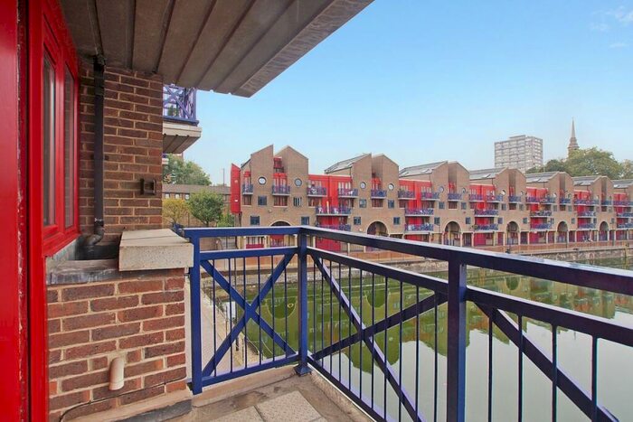 3 Bedroom Flat To Rent In Maynards Quay, Garnet Street, London, E1W