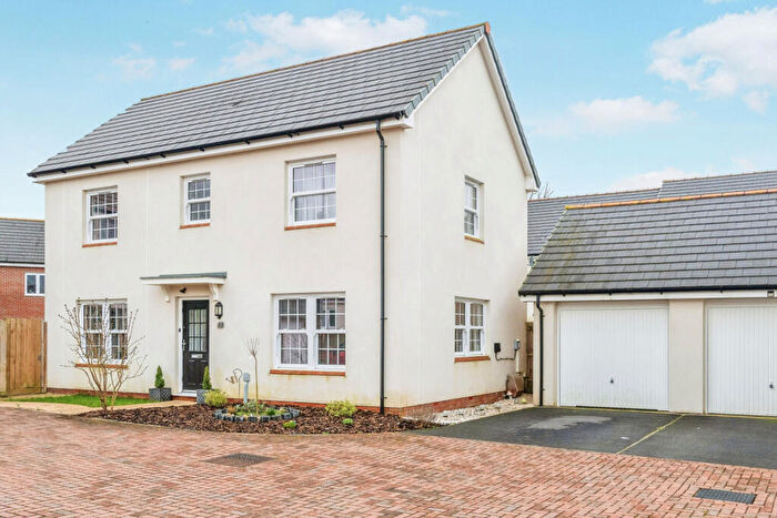 3 Bedroom Detached House For Sale In Swelltor Drive, Tavistock, Devon, PL19