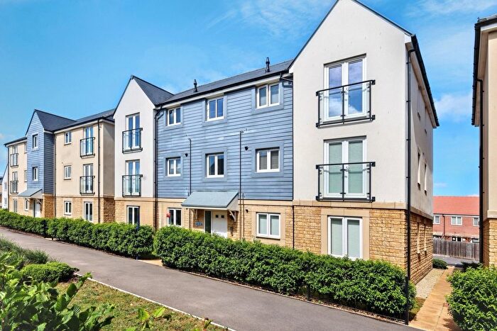 1 Bedroom Flat For Sale In Mossie Walk, Witney, OX29