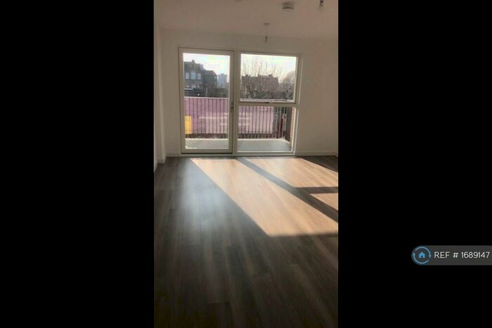 1 Bedroom Flat To Rent In East Ham, Newham, E6