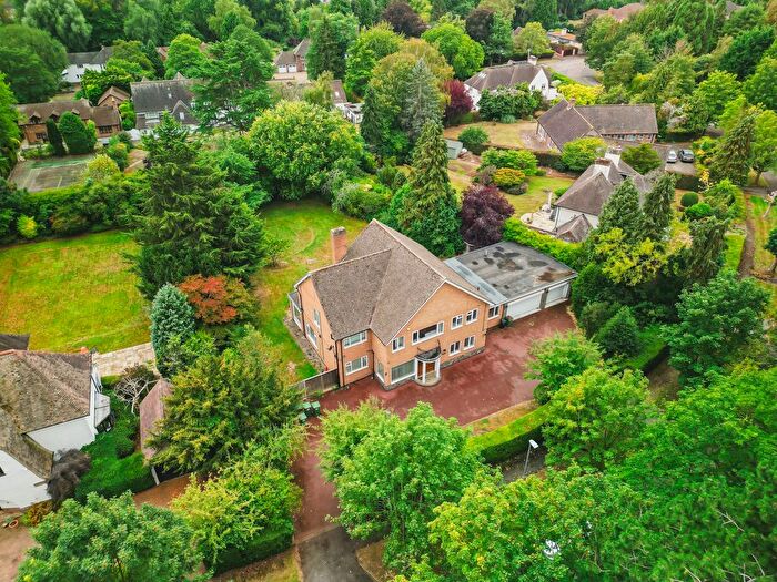 5 Bedroom Detached House For Sale In Southmeads Road, Oadby, LE2