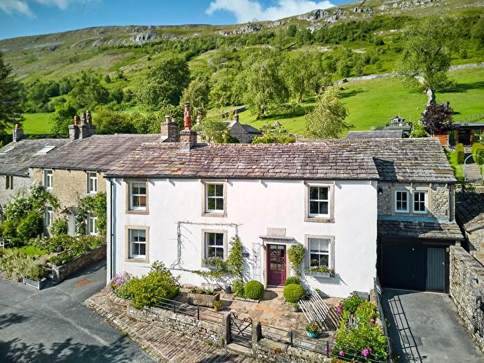 4 Bedroom Detached House For Sale In The Cottage, Hawkswick, Skipton, BD23