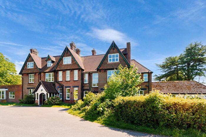 2 Bedroom Flat To Rent In Mayes Lane Warnham, RH12