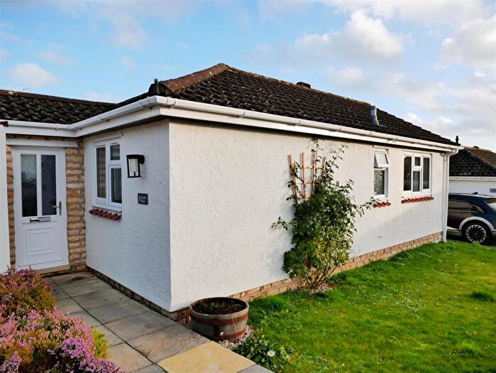 2 Bedroom Detached House For Sale In Druids Close, Curzon Park, Calne, SN11
