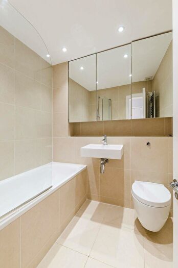 1 Bedroom Flat To Rent In Lambolle Road, Belsize Park, London, NW3