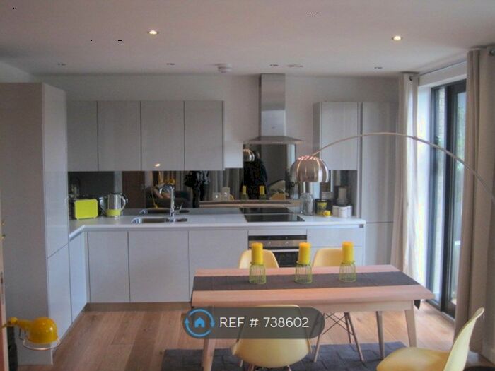 2 Bedroom Flat To Rent In Arts Lane, London, SE16