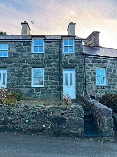 3 Bedroom Terraced House To Rent In Maen Y Wern, Llanystumdwy, Criccieth, LL52