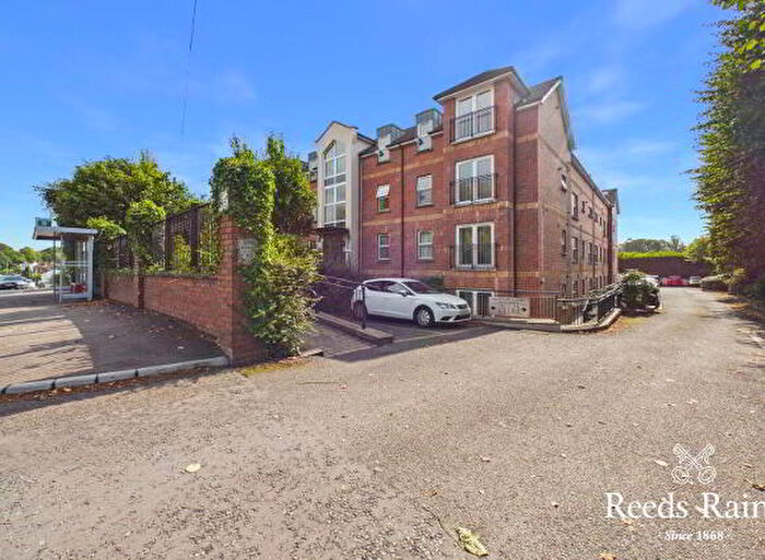 3 Bedroom Penthouse Apartments For Sale In Flat Grafton Court, Kings Road, Belfast, BT5