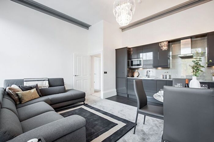 2 Bedroom Flat To Rent In Warwick Road, Cavendish Apartments, CA1