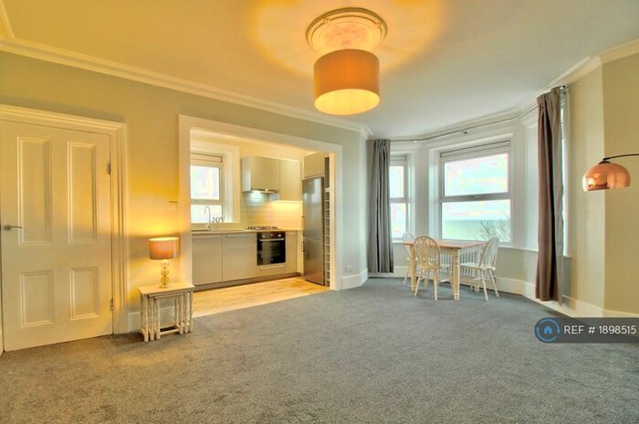 2 Bedroom Flat To Rent In Priory Gardens, Folkestone, CT20