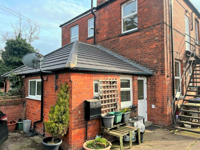 1 Bedroom Apartment To Rent In Queens Parade, Grimsby, South Humberside, DN31
