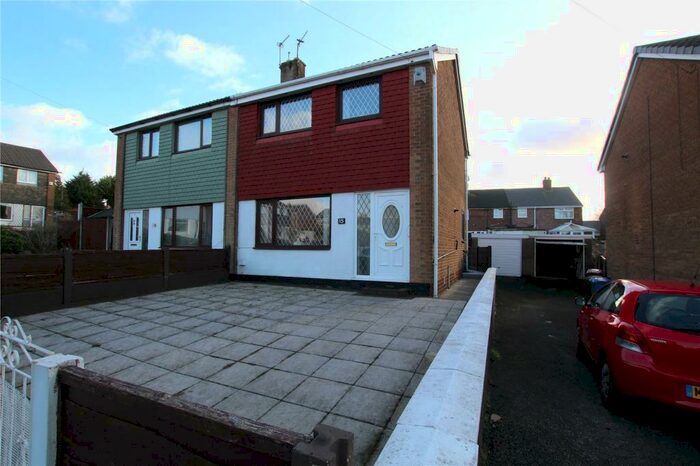 3 Bedroom Semi-Detached House To Rent In Burnside Close, Heywood, OL10