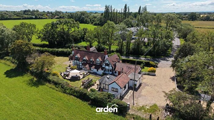 4 Bedroom Detached House For Sale In Stockwood, Redditch, B96