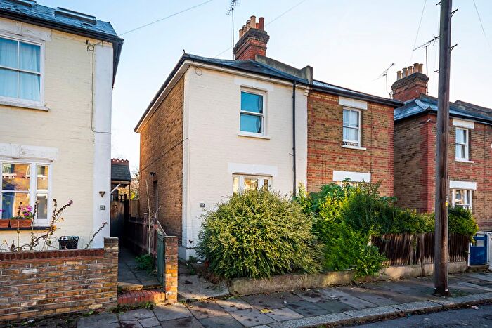2 Bedroom Mews To Rent In Haliburton Road, Twickenham, TW1