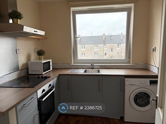 1 Bedroom Flat To Rent In Rossendale Court, Glasgow, G43