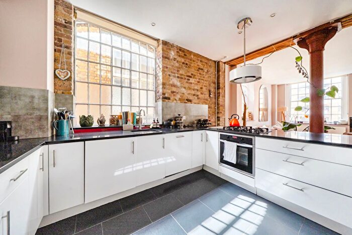 2 Bedroom Flat For Sale In Great Guildford Street, Borough, London, SE1