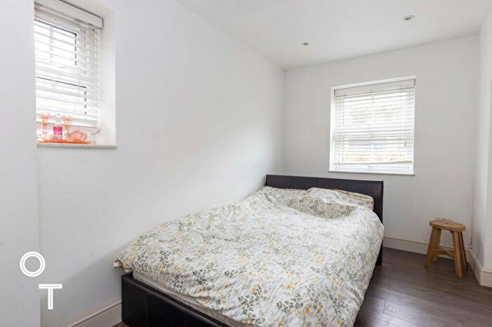 2 Bedroom Apartment To Rent In Leighton Road, NW5