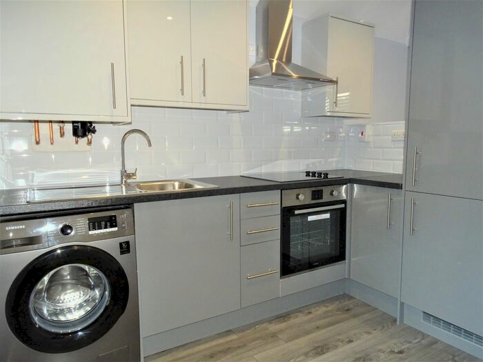 Studio To Rent In Princes Park Lane, Hayes, UB3