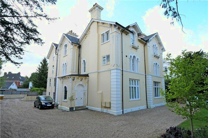 2 Bedroom Flat To Rent In Broadwater Down, Tunbridge Wells, Kent, TN2