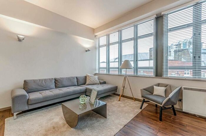 2 Bedroom Flat To Rent In City Road, London, EC1V