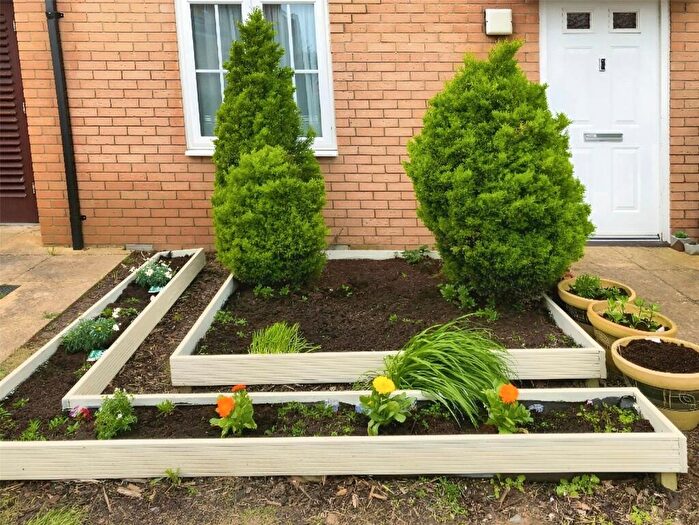 2 Bedroom Flat For Sale In Realmwood Close, Canterbury, Kent, CT1