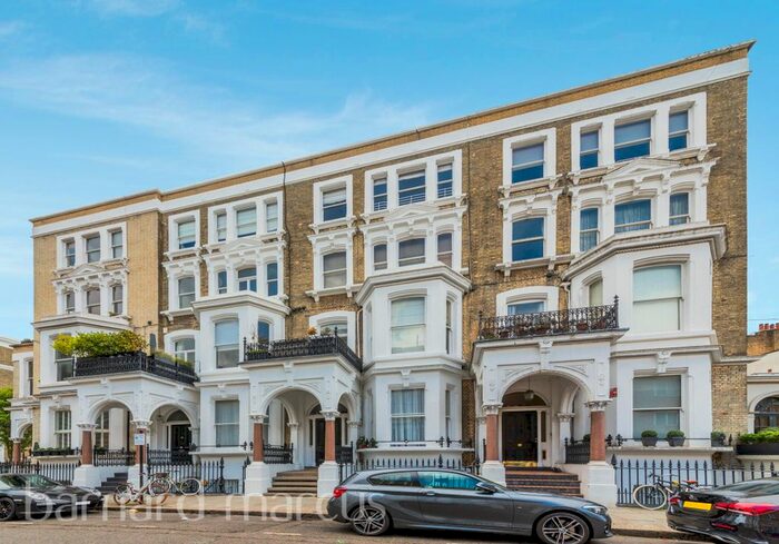 2 Bedroom Flat To Rent In Redcliffe Square, London, SW10