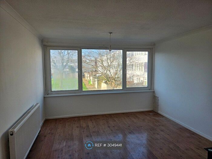 3 Bedroom Terraced House To Rent In Acacia Road, Mitcham, CR4
