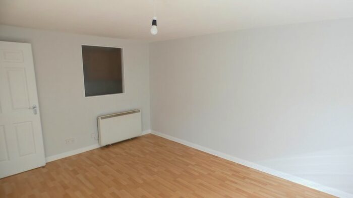 2 Bedroom Flat To Rent In Wallace Street, Glasgow, G5