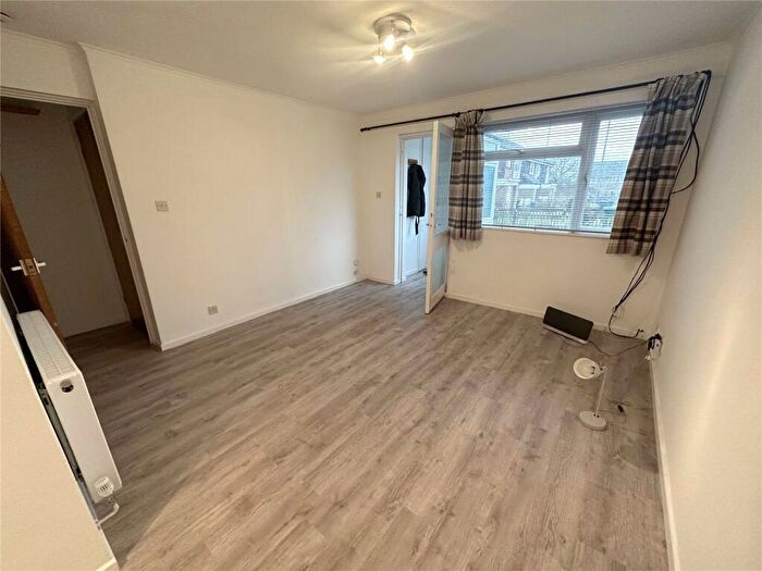 1 Bedroom Maisonette To Rent In University Close, Mill Hill, NW7