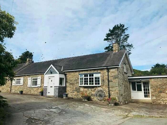 3 Bedroom Bungalow For Sale In Nefyn, Pwllheli, Nefyn, Pwllheli, LL53