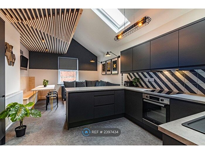 5 Bedroom Flat To Rent In Rose Grove, Beeston, Nottingham, NG9