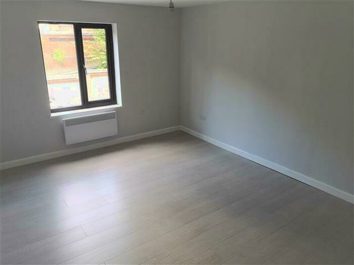 1 Bedroom Flat To Rent In Church Street, Brierley Hill, DY5