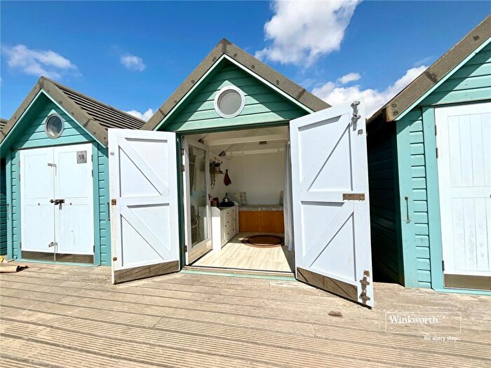 Bungalow For Sale In Bournemouth Foreshore, Bournemouth, Dorset, BH6