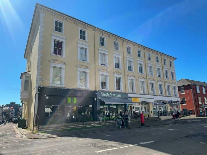 1 Bedroom Flat To Rent In South Street, Eastbourne, BN21