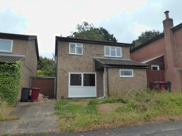 6 Bedroom House To Rent In Benson Close, Reading, RG2