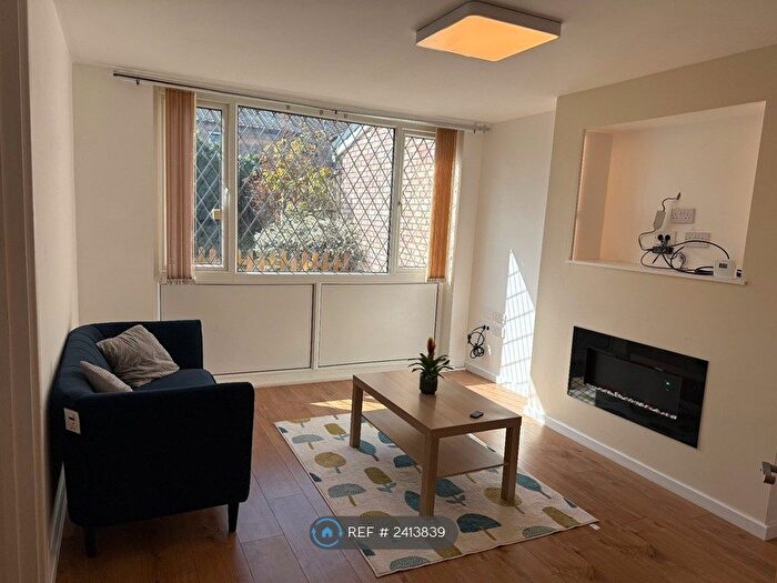 2 Bedroom Terraced House To Rent In New Spring Street, Birmingham, B18