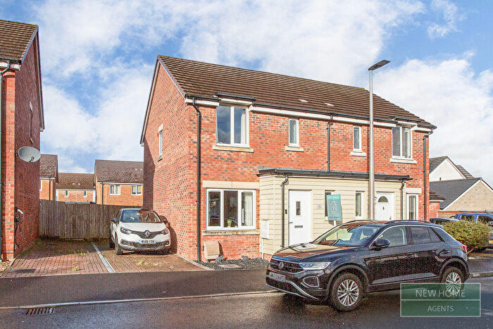 3 Bedroom Semi Detached House For Sale In Leonides Avenue Weston-super-mare, BS24