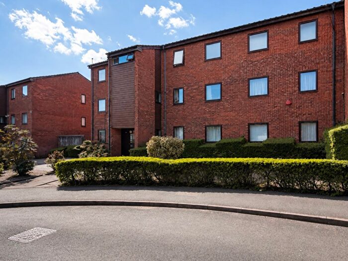 2 Bedroom Flat To Rent In Rowlands Close, London, NW7