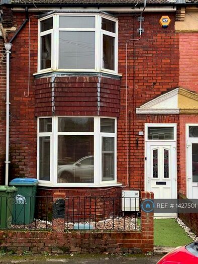 3 Bedroom Terraced House To Rent In Imperial Avenue, Southampton, SO15