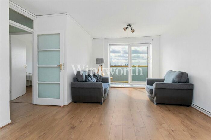 3 Bedroom Apartment To Rent In Joseph Court, Amhust Park Road, London, N16