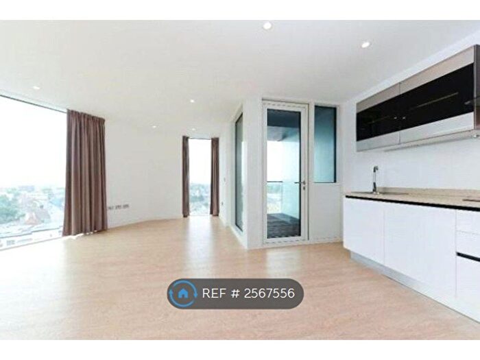 2 Bedroom Flat To Rent In Newgate Tower, Croydon, CR0