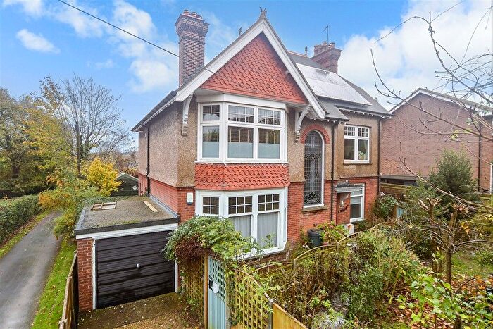 2 Bedroom Maisonette For Sale In New Town, Uckfield, East Sussex, TN22