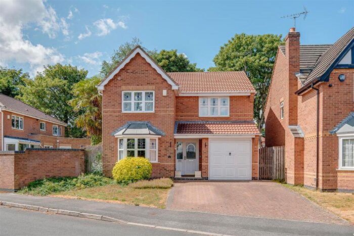 4 Bedroom Detached House For Sale In Belvedere Court, Alwoodley, LS17