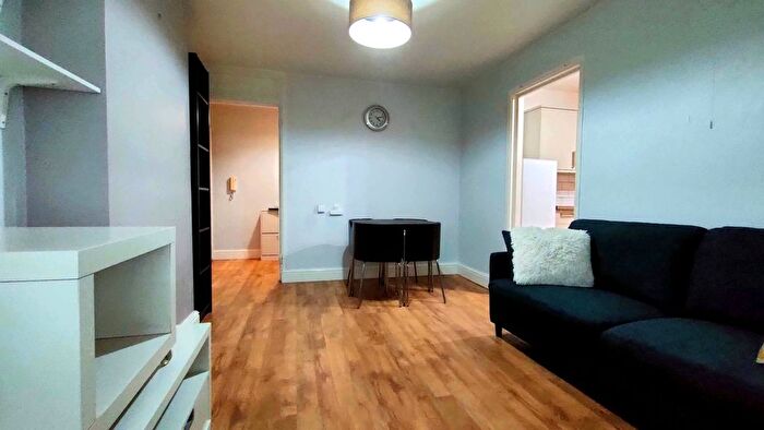 1 Bedroom Flat To Rent In Fairfield Grove, Charlton, SE7