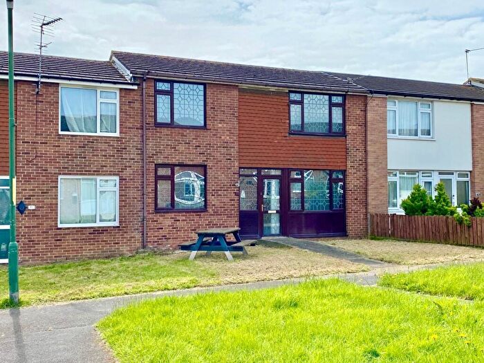 4 Bedroom Terraced House For Sale In Hanbury Walk, Bexley, Greater London, DA5