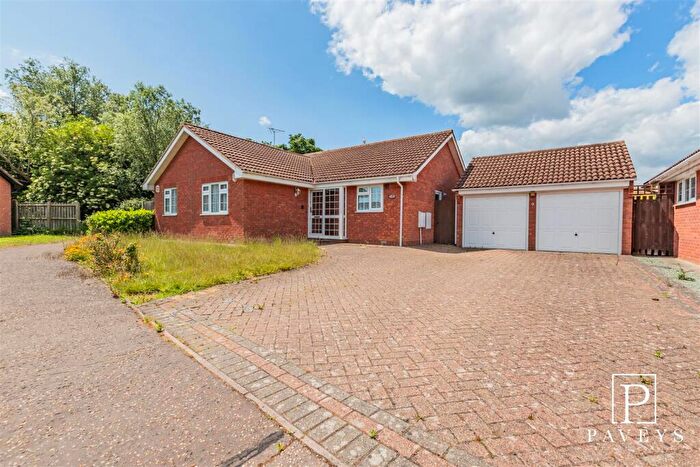3 Bedroom Detached Bungalow For Sale In Charnock Close, Kirby Cross, Frinton-On-Sea, CO13