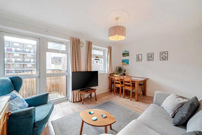 2 Bedroom Maisonette For Sale In St. Saviours Estate, Abbey Street, London, SE1