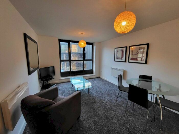 1 Bedroom Flat To Rent In Hallsville Road, Canning Town, London &# Bed Flat, E16