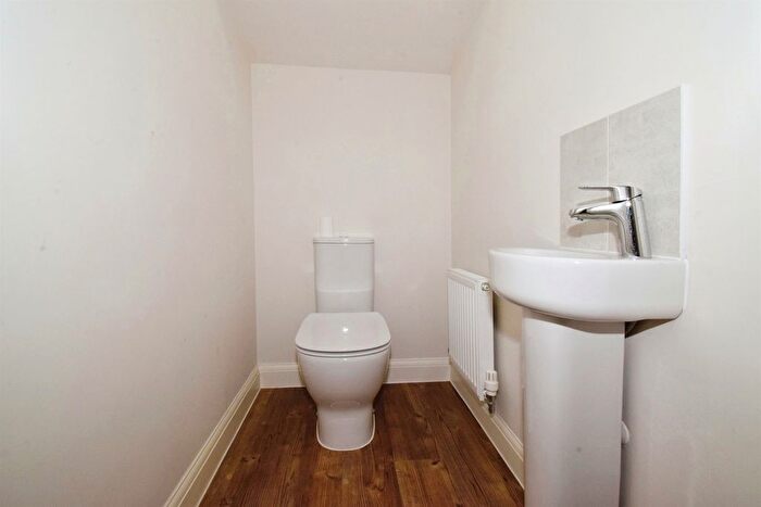 3 Bedroom End Of Terrace House For Sale In Mould Pen, Wigston, LE18